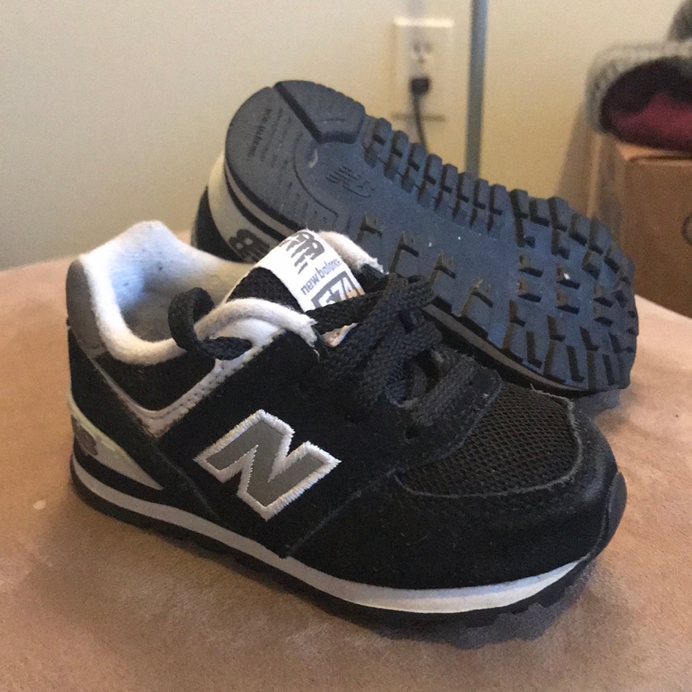 GENTLY USED Toddler New Balance Sneakers 5C